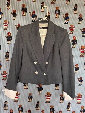 ZARA Gray Double-Breasted Cropped Blazer with White Cuff Detail